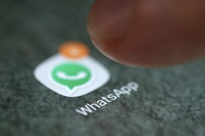 WhatsApp's new colorless design is rolling out in beta
